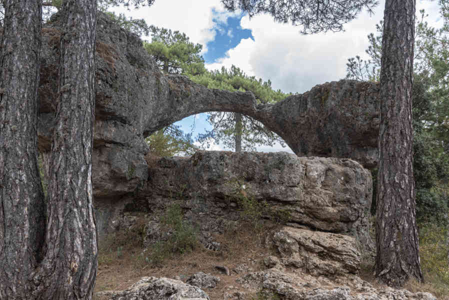 Cuenca - Valdecabras - Ciudad Encantada 18 - Puente Romano.jpg